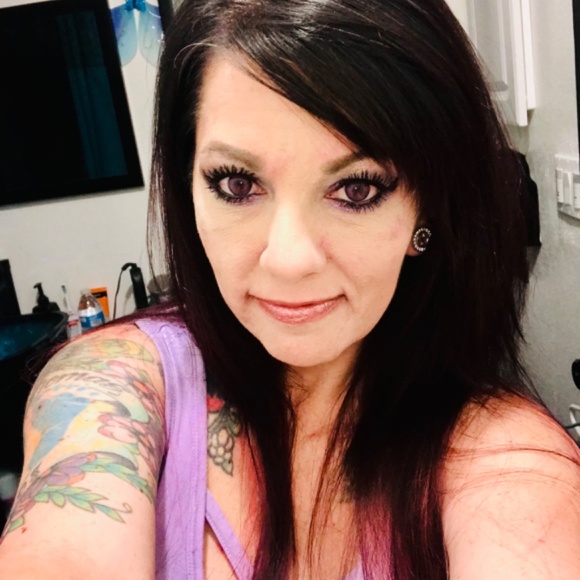 Meet your Posher, Stacy - Picture 4 of 9